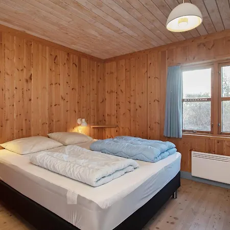 6 Person In Vaeggerlose * Bøtø By